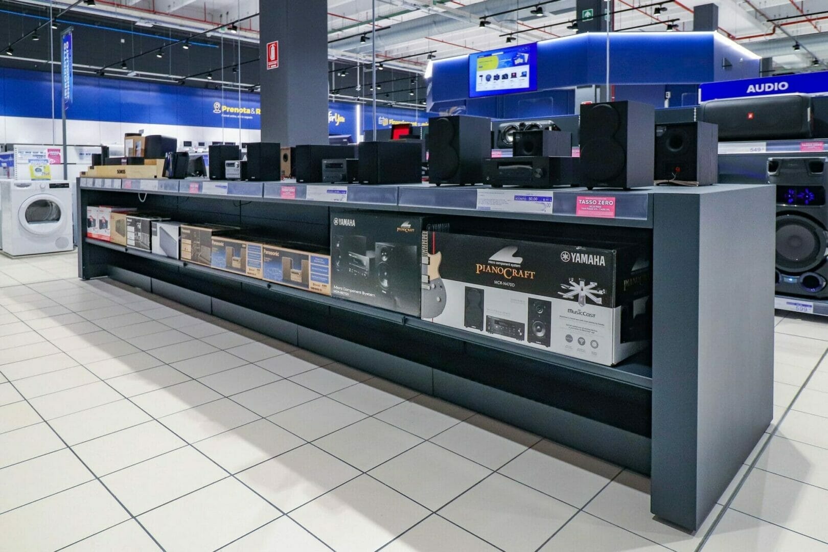 I prodotti METALSISTEM SIDAC protagonisti del retail dell'elettronica 10 IMG 0750