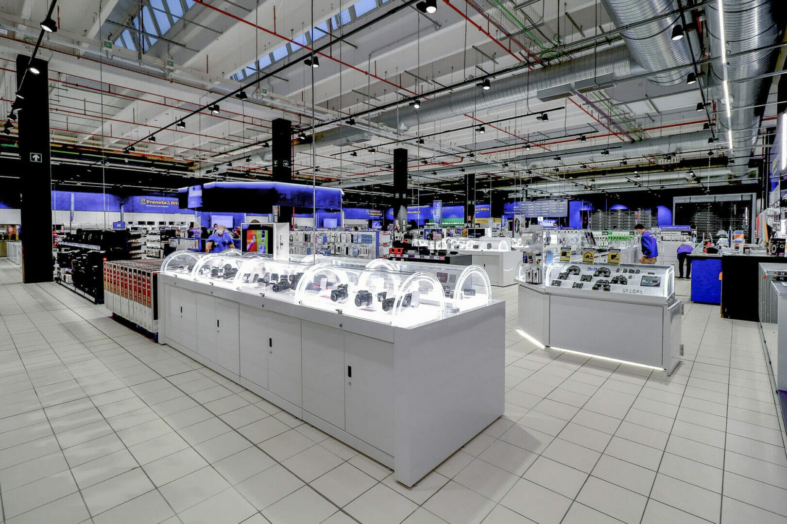 I prodotti METALSISTEM SIDAC protagonisti del retail dell'elettronica 22 IMG 0969